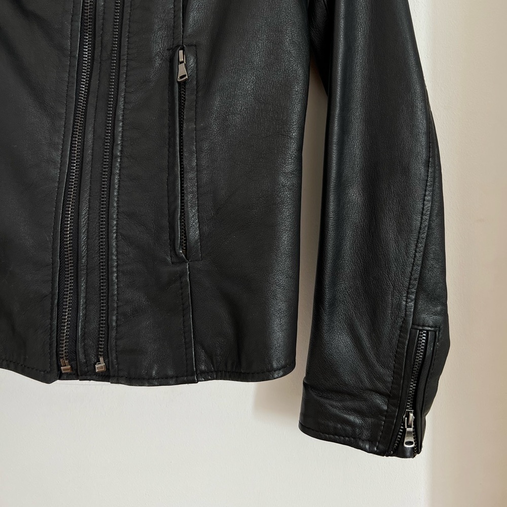 Leather jacket - Picture 3 of 9